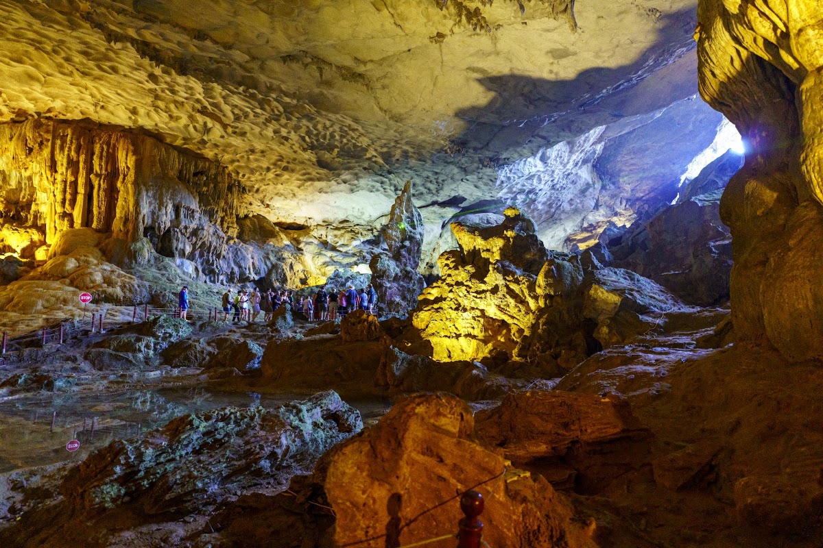 Sung Sot Cave