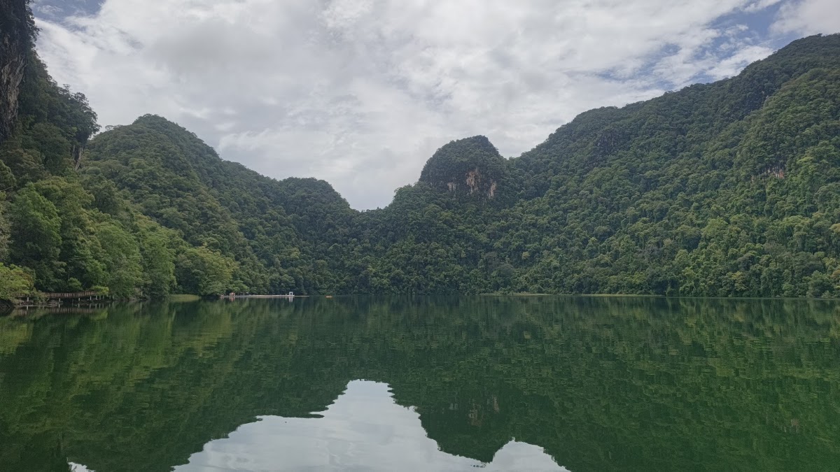 Pulau Dayang Bunting
